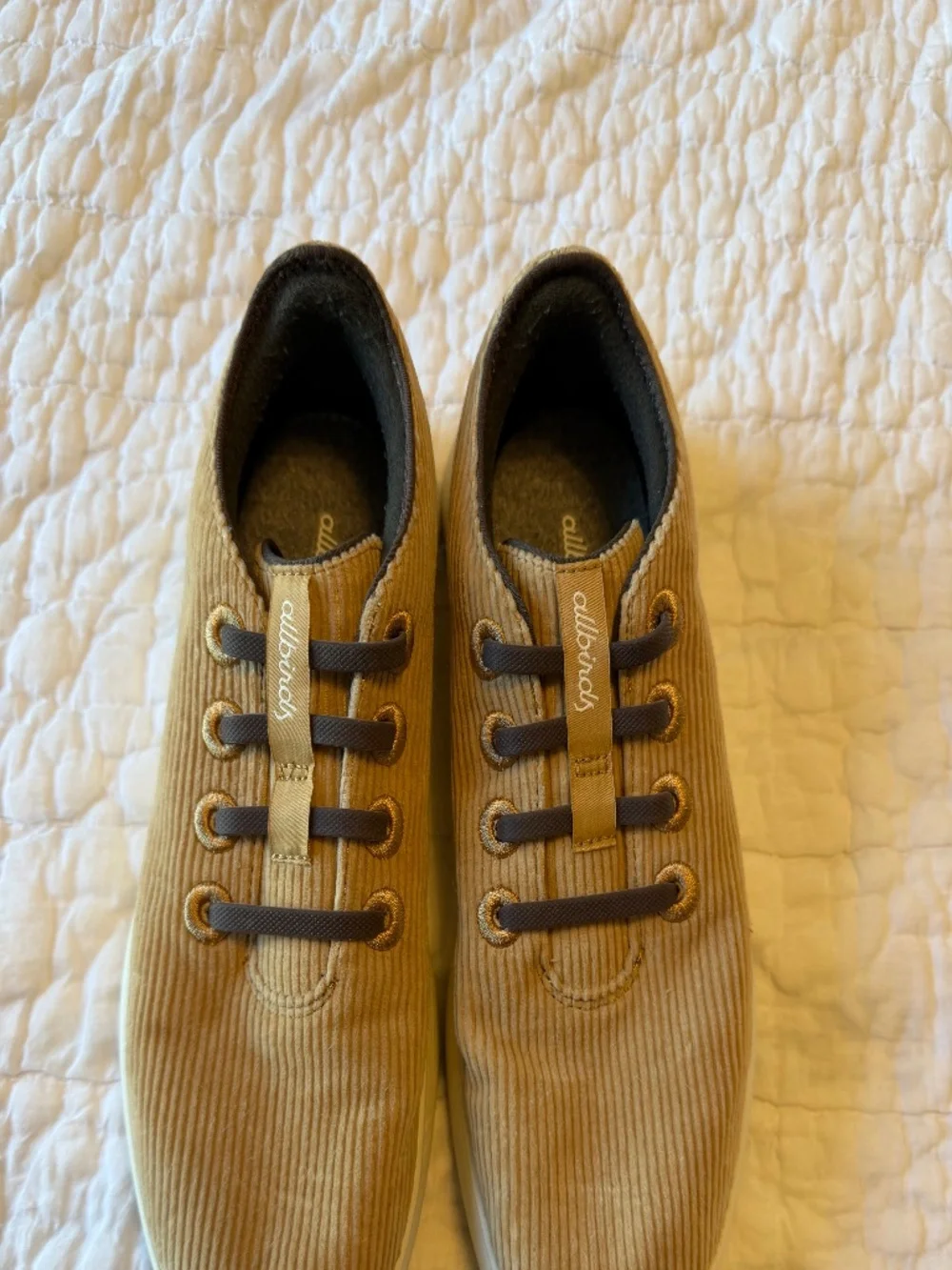 ALLBIRDS Runner Go Corduroy Sneakers Men’s 9.5 Tan
